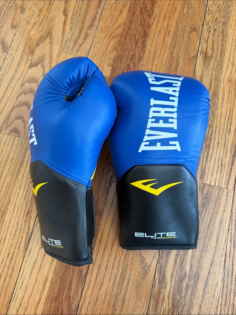 Everlast Elite Ever Shield 14 oz Bag Gloves
